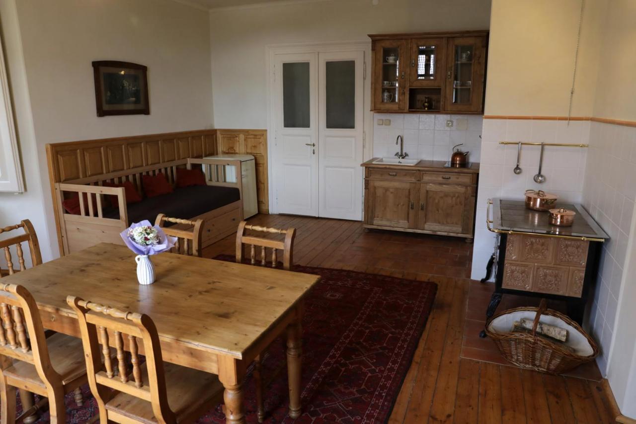 Historicke Apartmany Zelenohorska Posta Nepomuk Екстер'єр фото