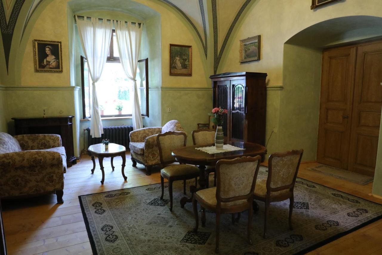 Historicke Apartmany Zelenohorska Posta Nepomuk Екстер'єр фото